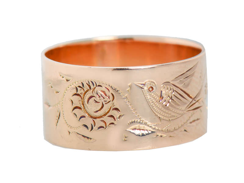 A Bird in the Hand - Victorian Wide Floral Wedding Band