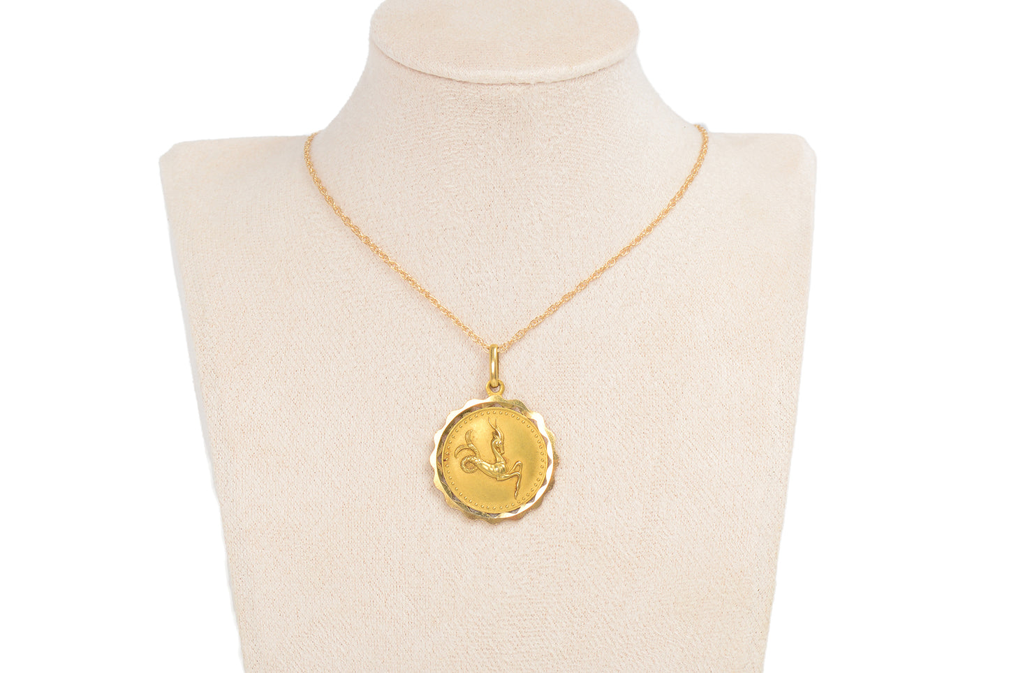 Earth Sign - Vintage Capricorn Italian 18k Gold Pendant