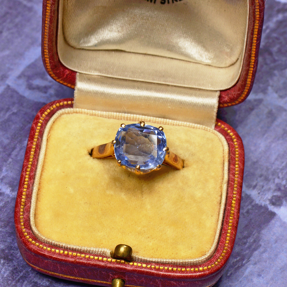
                      
                        Vintage French No Heat 6.4 C. Sapphire Gold RIng
                      
                    