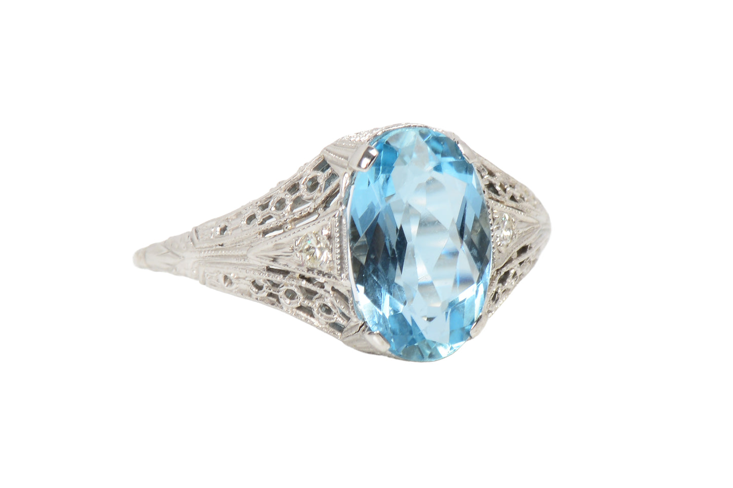 Antique Natural Aquamarine Filigree Ring