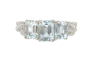 Vintage Three Stone Aqamarine Diamond Ring