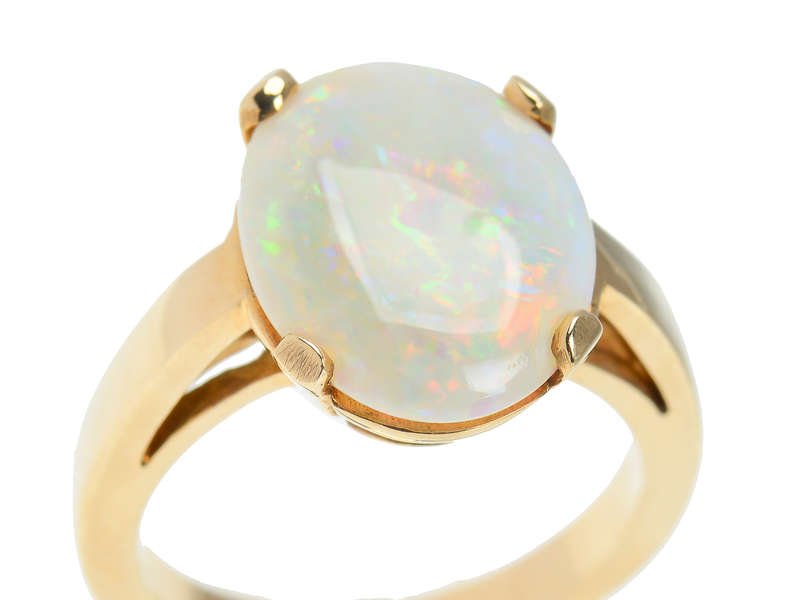 Vintage Australian Opal Oval Ring in 14k Gold