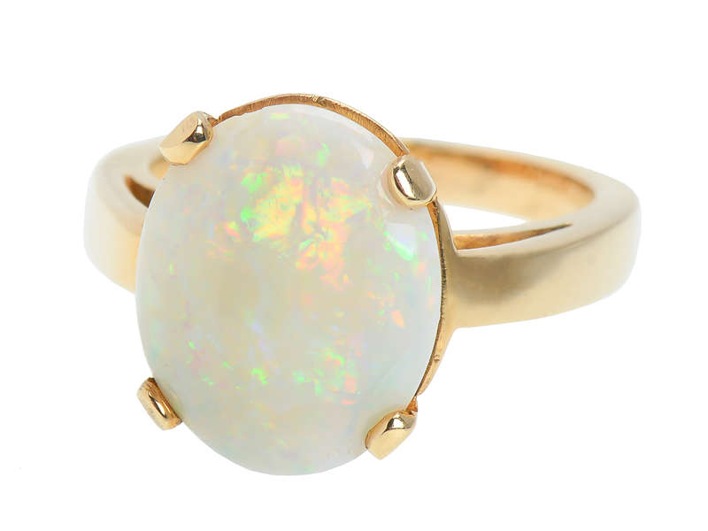 Vintage Australian Opal Oval Ring in 14k Gold