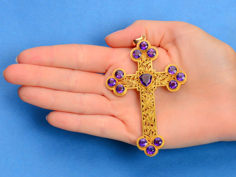 Devotion - Grand Amethyst Gold Cross with Lilies