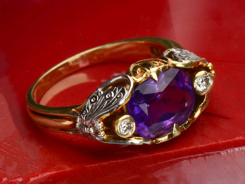 Butterfly's Kiss - Amethyst Diamond Art Nouveau Ring