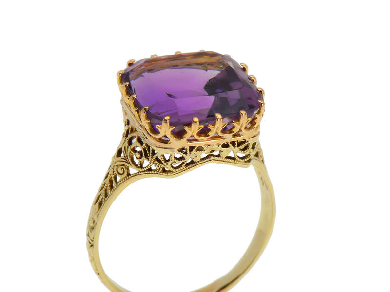 Purple Majesty - Vintage Amethyst Filigree Gold Ring