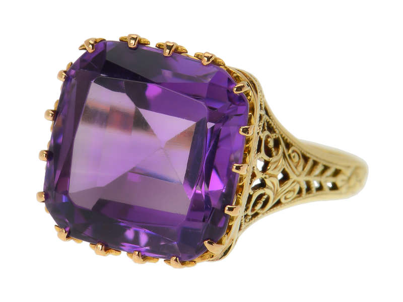 Purple Majesty - Vintage Amethyst Filigree Gold Ring