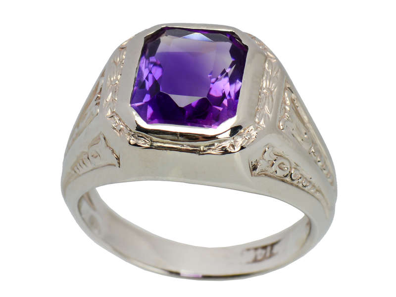 Deco Amethyst White Gold Ring