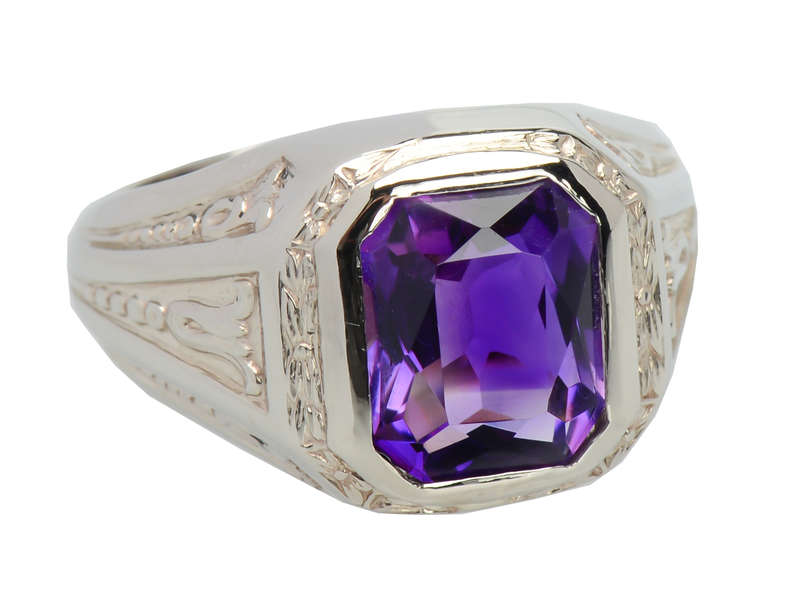 Deco Amethyst White Gold Ring