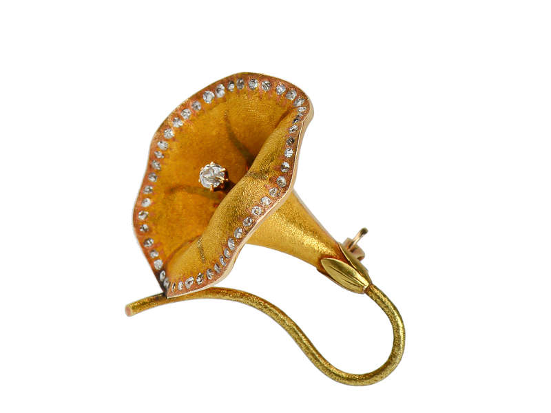 
                      
                        Antique Textured Flower Pendant with Diamonds
                      
                    