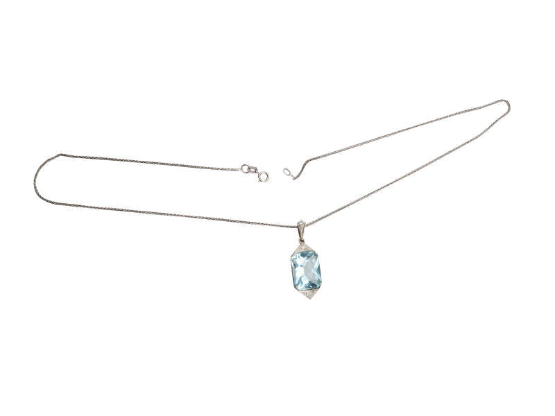 Faceted Beauty- Aquamarine Pendant & Chain