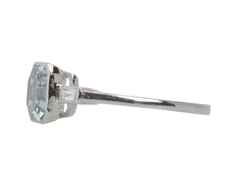 Sleek Aquamarine Diamond Alternate Engagement Ring
