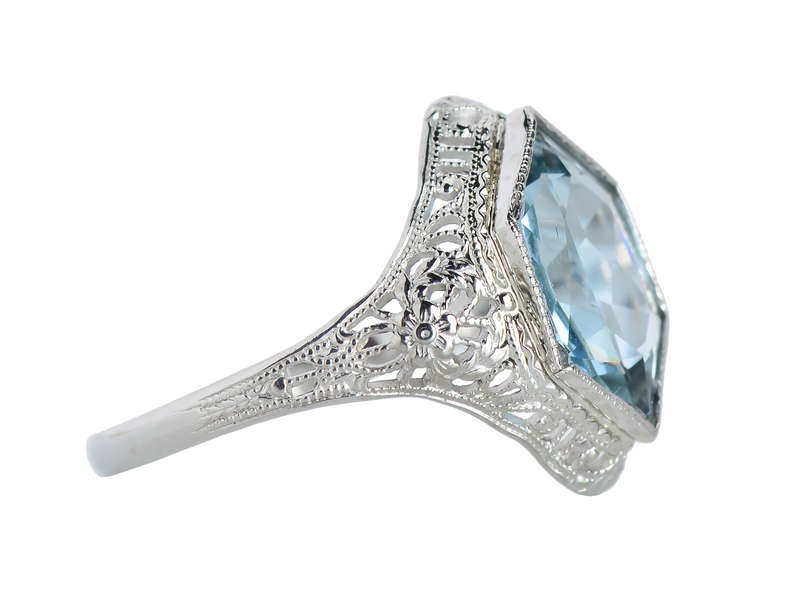 Serene Aquamarine Vintage Filigree Ring