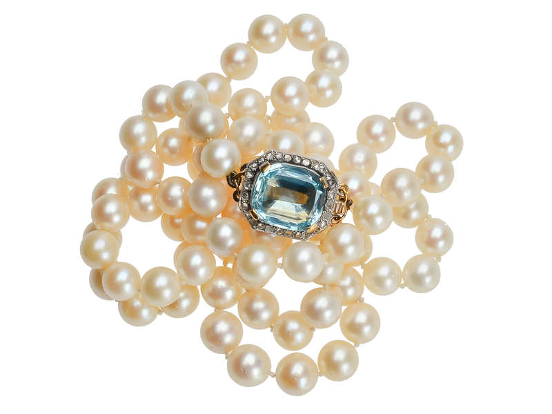 Estate Strand of Pearls & Aquamarine Diamond Clasp