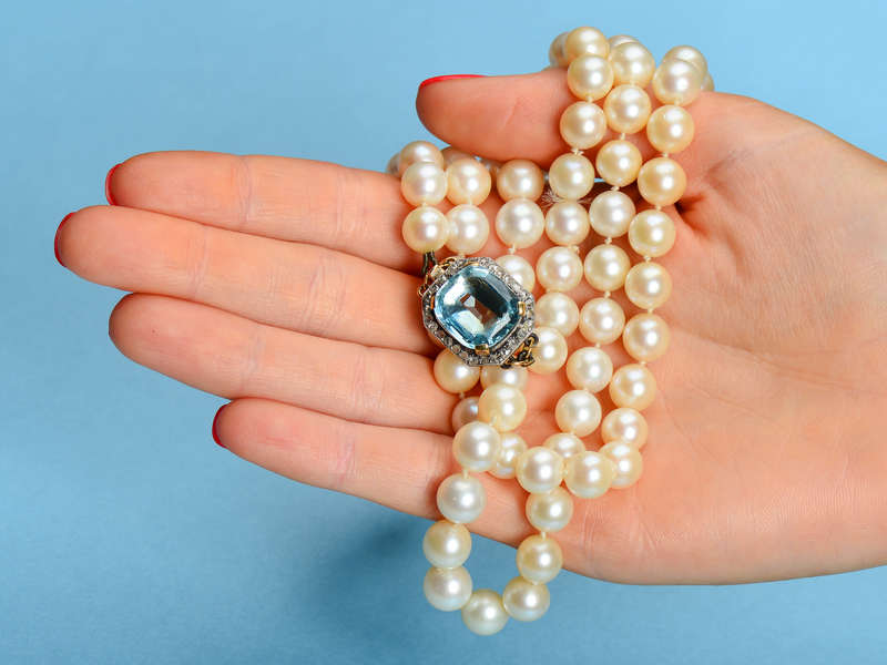 Estate Strand of Pearls & Aquamarine Diamond Clasp
