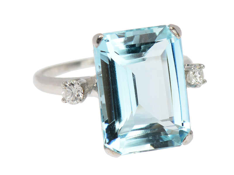Hollywood Aquamarine Diamond Ring
