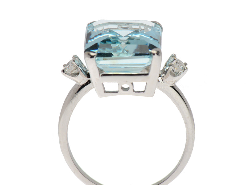 Hollywood Aquamarine Diamond Ring
