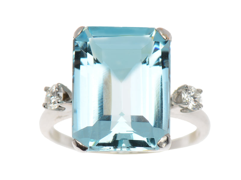 Hollywood Aquamarine Diamond Ring