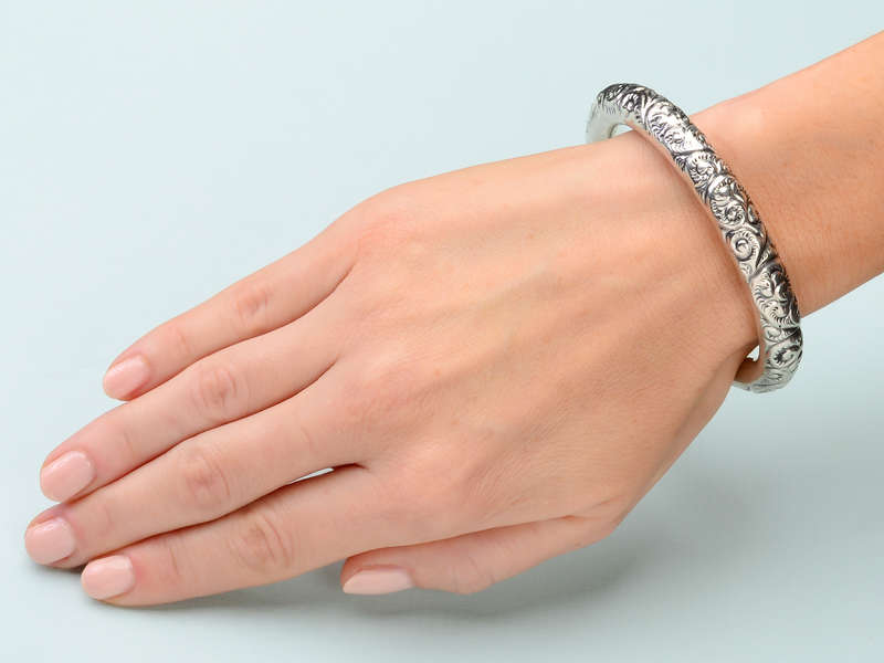Art Nouveau Sterling Silver Slip On Bangle