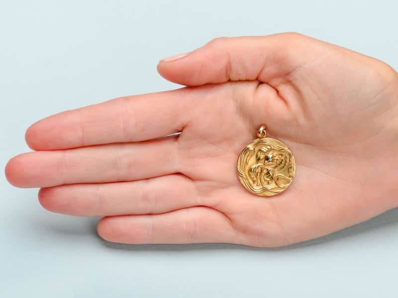 Art Nouveau Iris Flower Locket in Gold
