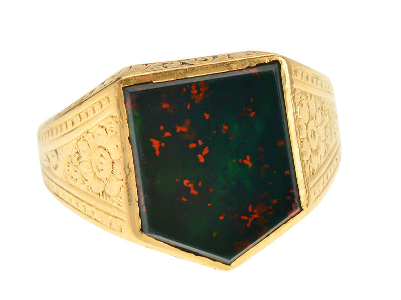 Bloodstone 18k Engraved Gold Signet Ring of 1917