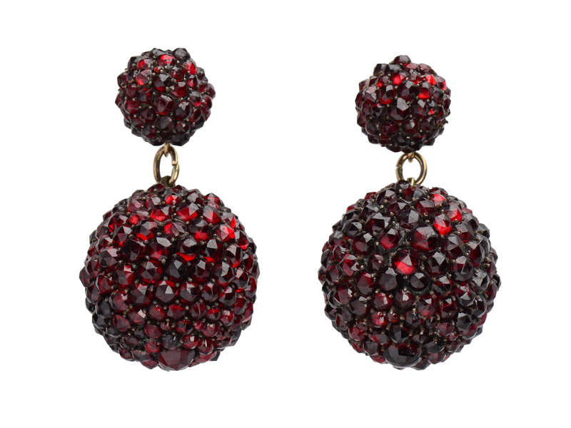 Glittering Worlds - Bohemian Garnet Earrings