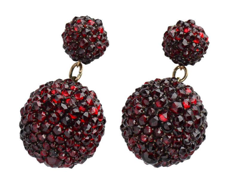 Glittering Worlds - Bohemian Garnet Earrings