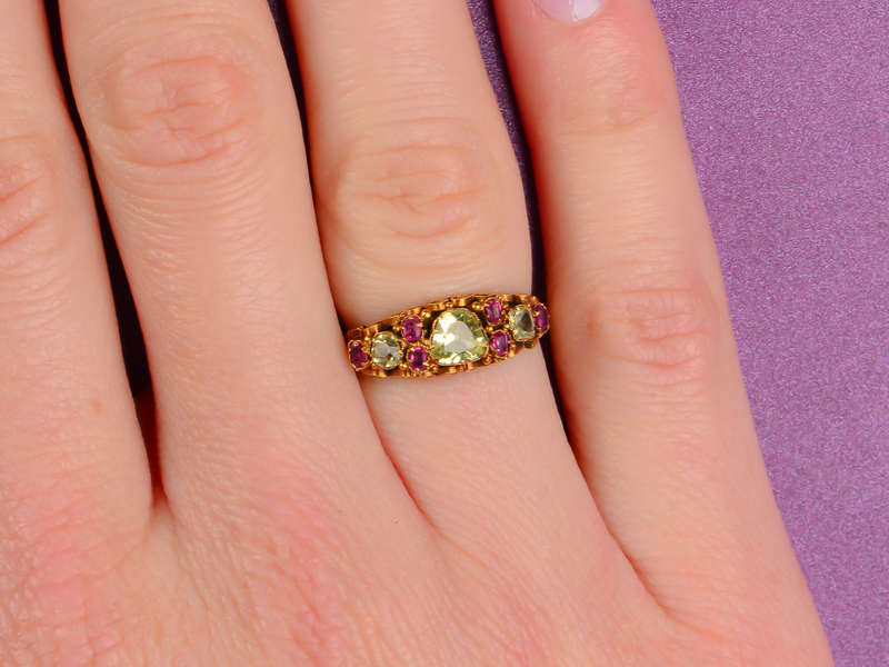 Victorian Chrysoberyl Ring of 15k Gold