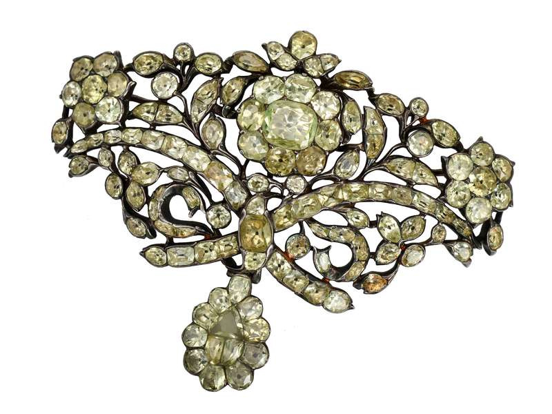 Grandeur - Eighteenth Century Chrysoberyl Pendant
