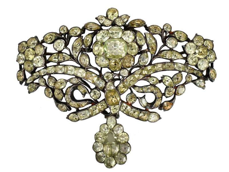 Grandeur - Eighteenth Century Chrysoberyl Pendant
