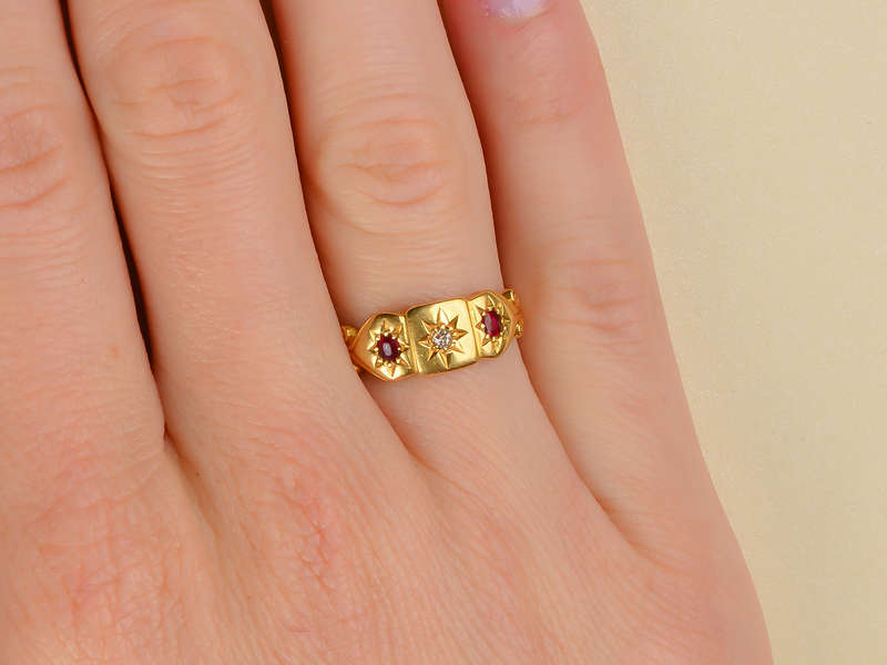 Ruby Diamond Gypsy Set 18k Ring