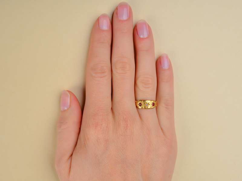 Ruby Diamond Gypsy Set 18k Ring