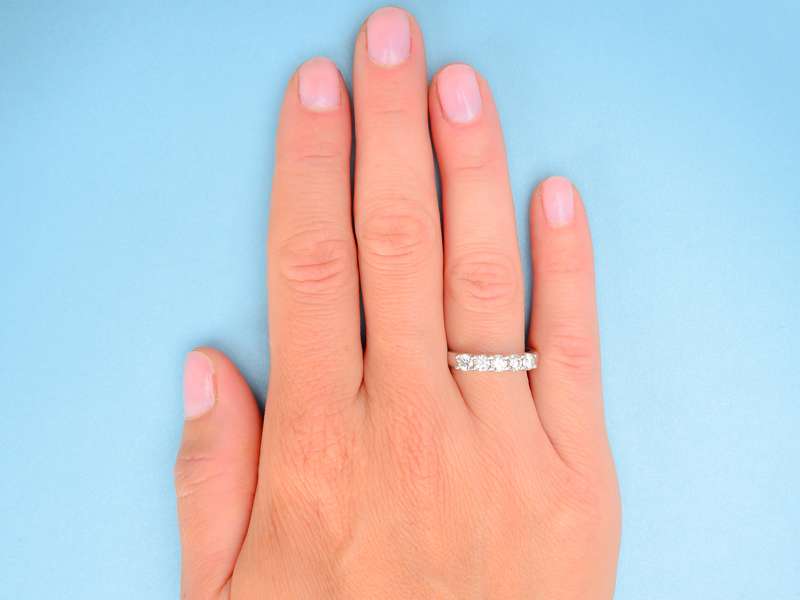 Glamourama - Five Diamond Band of .82 Carats!