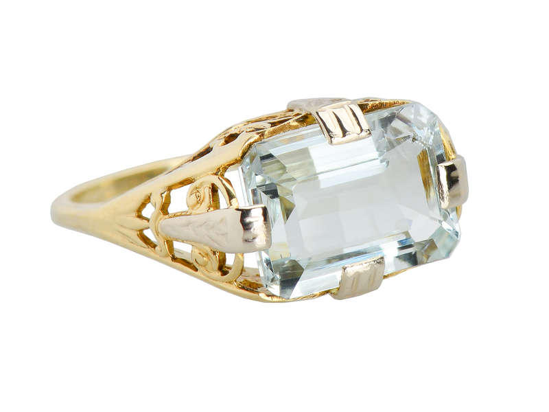 Vintage Art Deco East West Aquamarine Ring