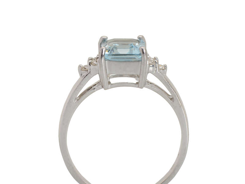 Vintage Emerald Cut Aquamarine Diamond Ring