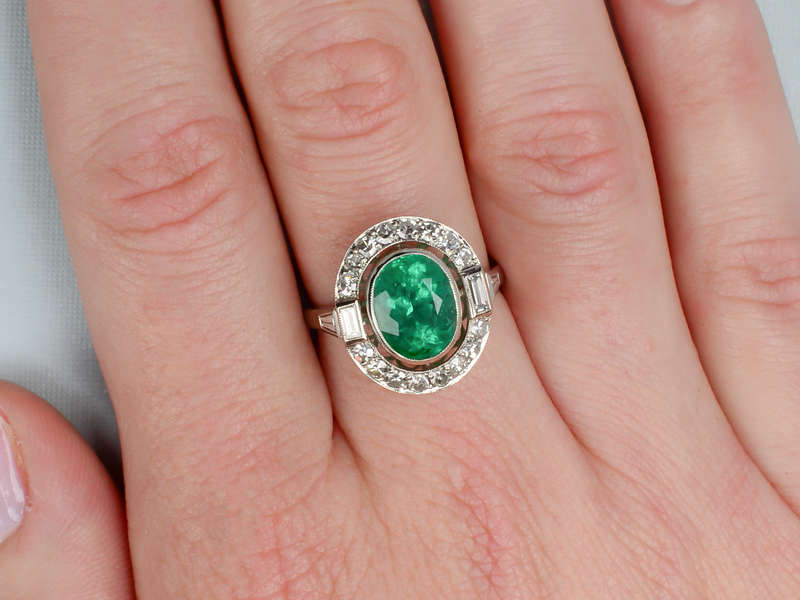 Natural Emerald Diamond Ring