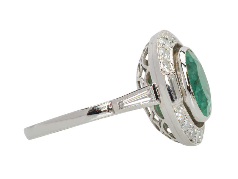 Natural Emerald Diamond Ring