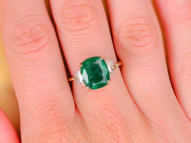 Emerald Isles - Diamond Dinner Ring