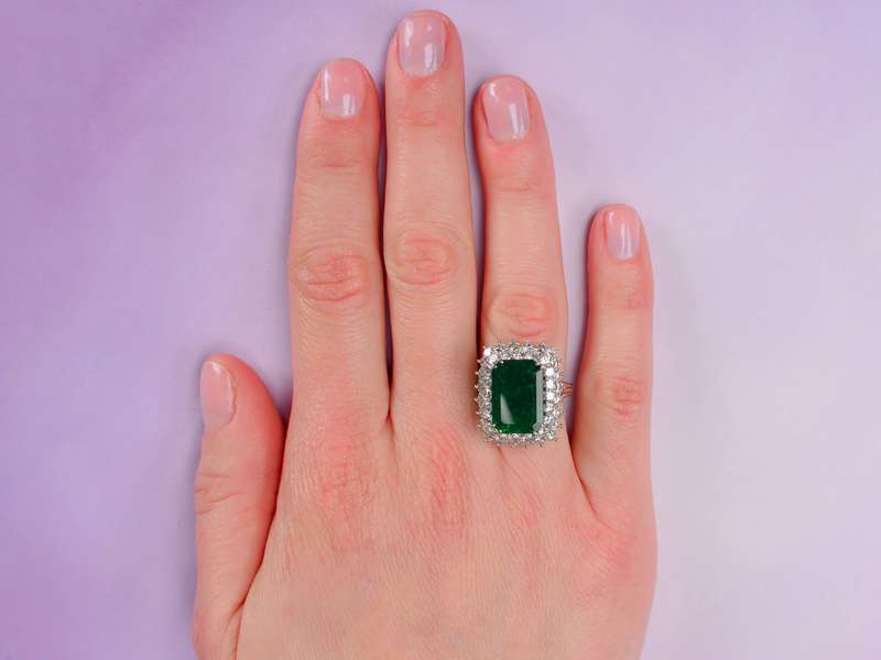 Emerald Vision - Diamond Cluster Ring