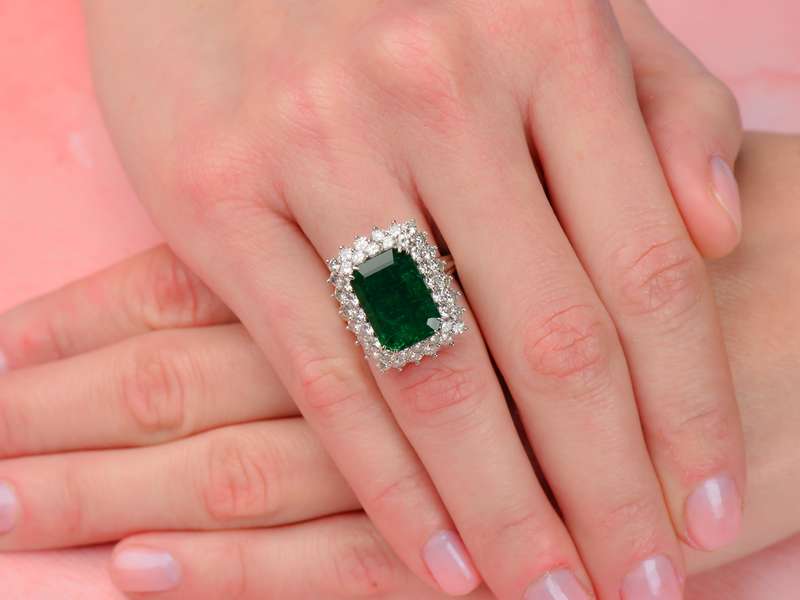 Emerald Vision - Diamond Cluster Ring