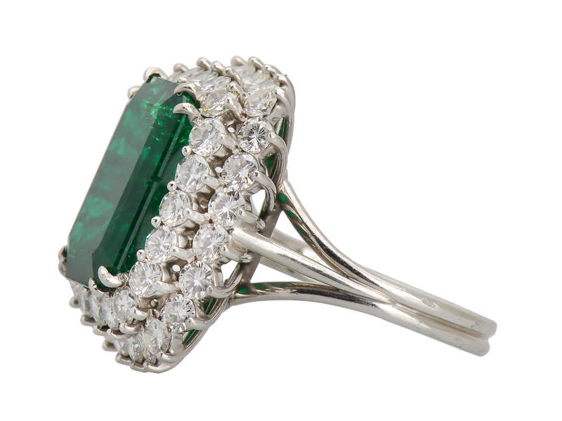 Emerald Vision - Diamond Cluster Ring