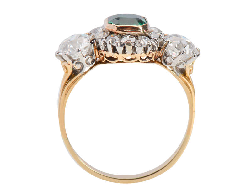 Fascinante - Colombian Emerald Diamond Ring