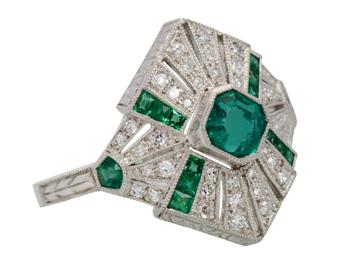 Dynamism - Emerald Diamond Platinum Ring