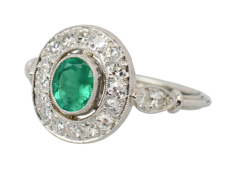 May Birthstone Emerald Ring - Art Deco Vibes