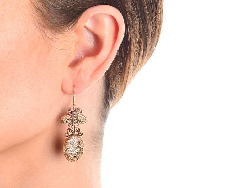 American Victorian Taille d'Epargne Earrings