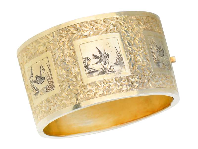 1882 English Victorian Bird Motif Bangle