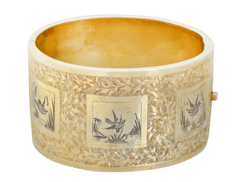1882 English Victorian Bird Motif Bangle