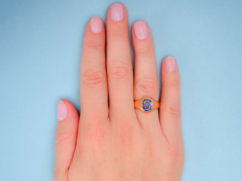 French Natural No Heat Sapphire Gold Ring