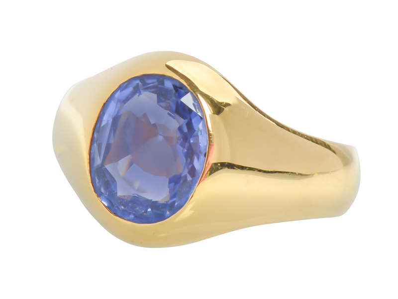 French Natural No Heat Sapphire Gold Ring