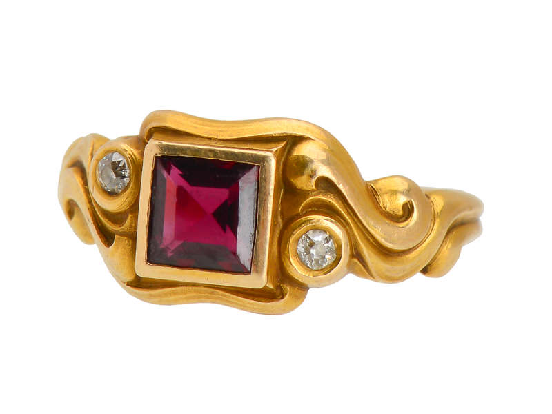 Larter Garnet Diamond Art Nouveau Ring